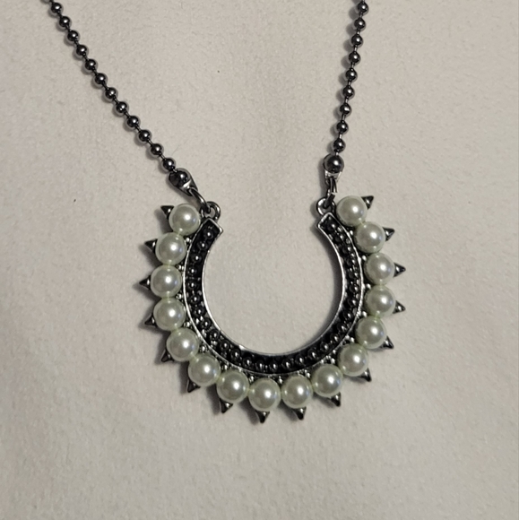 Simply Vera Gunmetal and Pearl Necklace - Picture 2 of 5